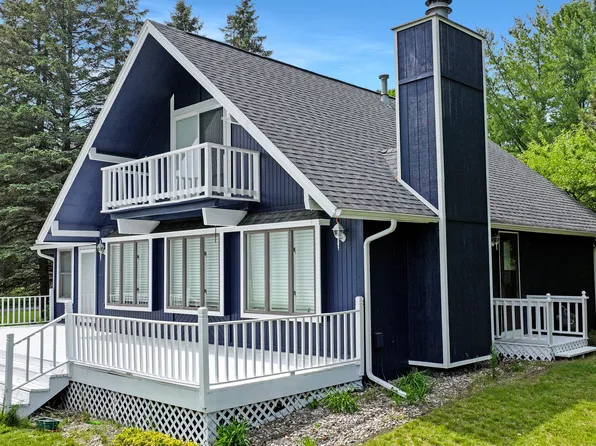 1795 Lakewood Dr, Gaylord, MI 49735