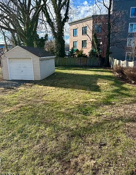 408 S Elmer St — Photo 8