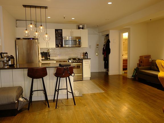 5th image of 66 Pearl St APT 401