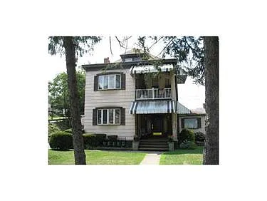 345 Division Ave photo 1