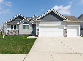 2316 NW 44th St, Ankeny, IA 50023