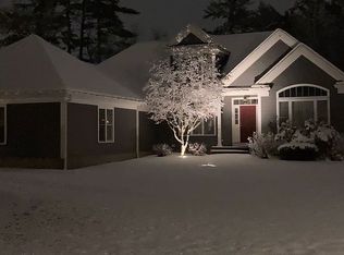 10 Swan Pond Ln, Carver, MA 02330