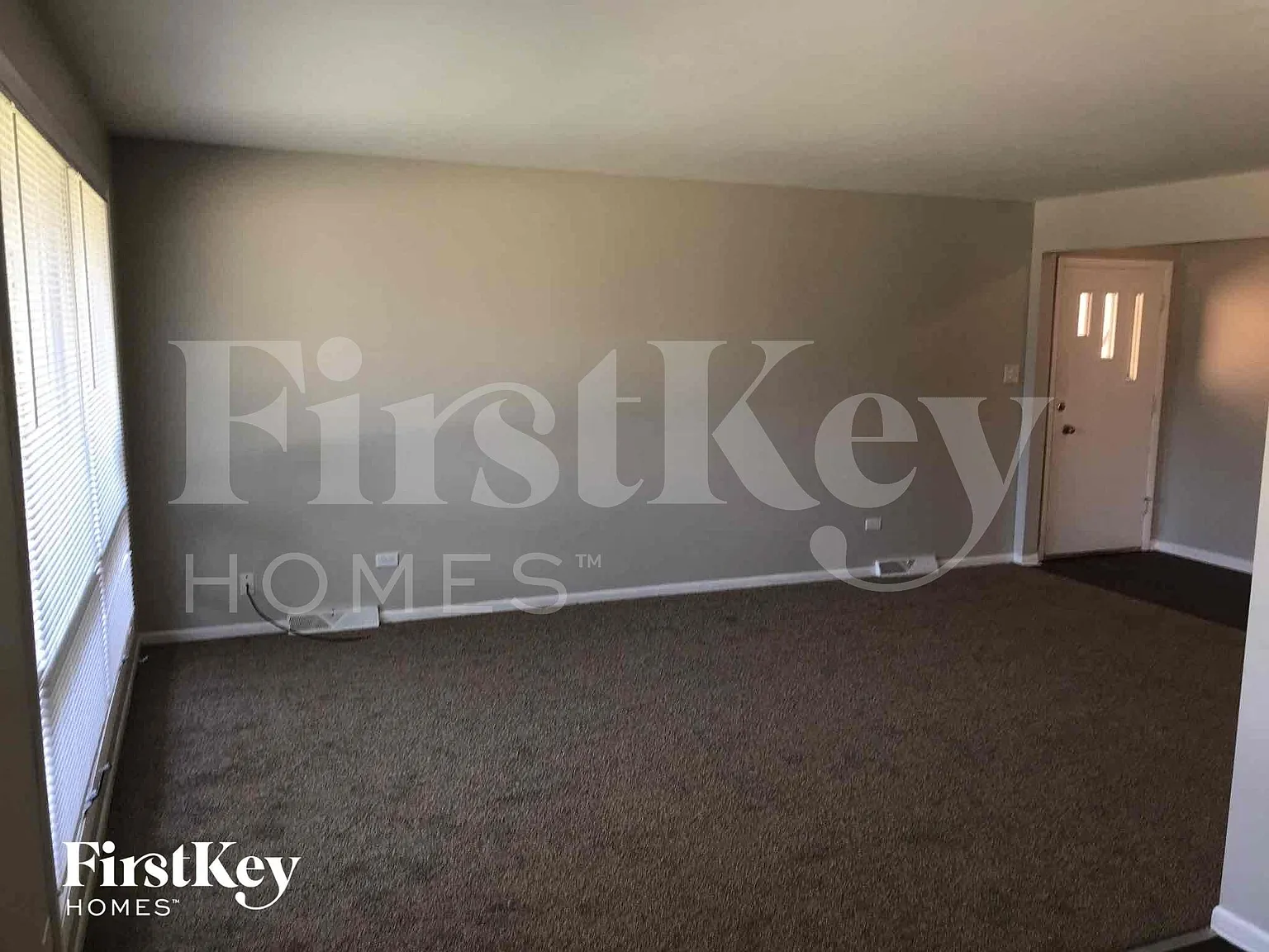 3 bed, 1.0 bath, 1229 sqft, $2,720 — Photo 4