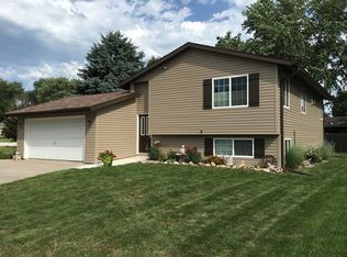 230 Prairie Cir, Seward, NE 68434