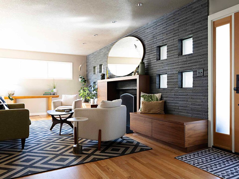 entry/living room