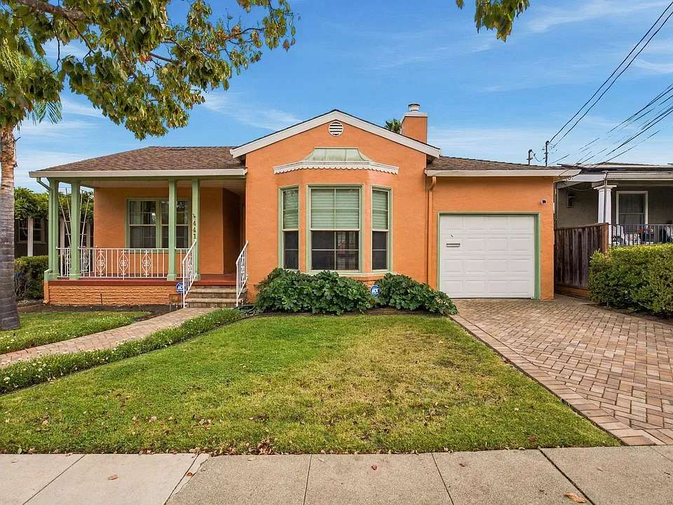 441 Portola Dr