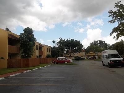 4th image of 8875 Fontainebleau Blvd APT 104