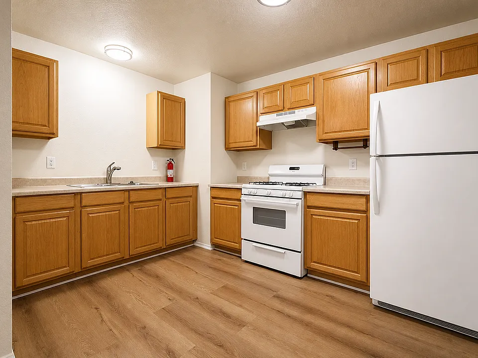45 W 10th St