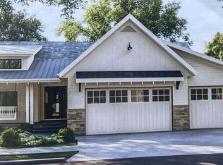 15102 Steves Dr, Grand Haven, MI 49417