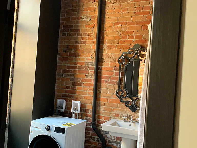 344 Pennsylvania Ave W #1 — Photo 6