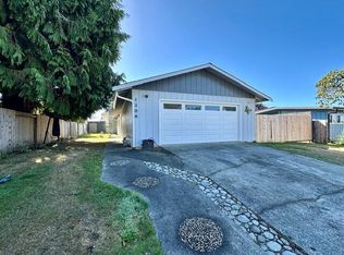 1286 Parkside Dr, McKinleyville, CA 95519