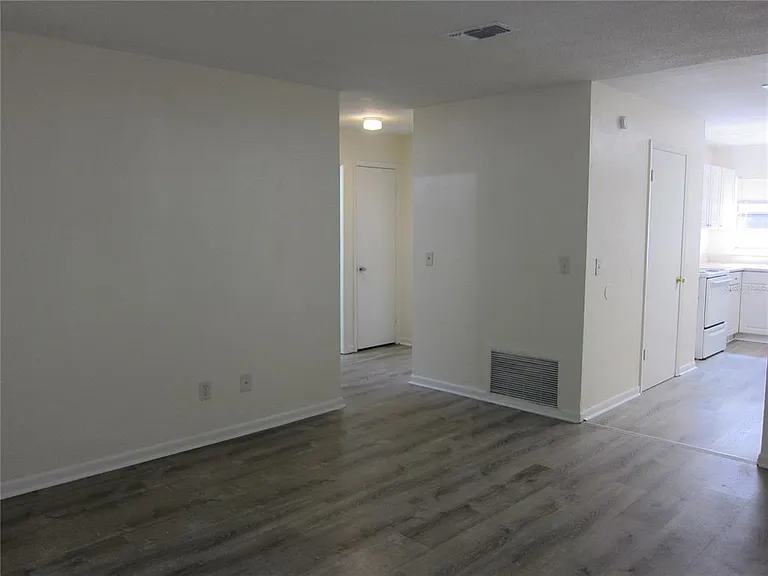 37 NE 21st Ter #B — Photo 12