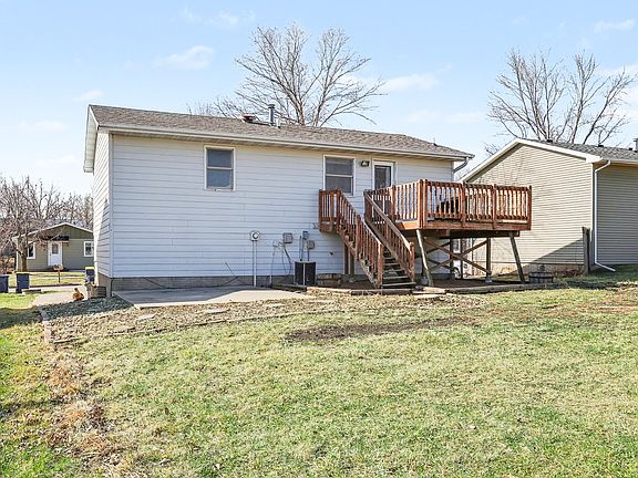 2nd image of 52 Brook Cir