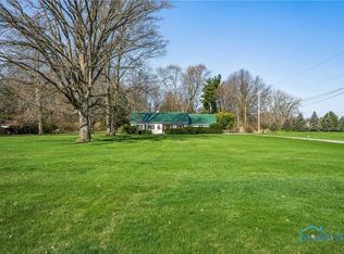 2435 Fostoria Rd, Fostoria, OH 44830