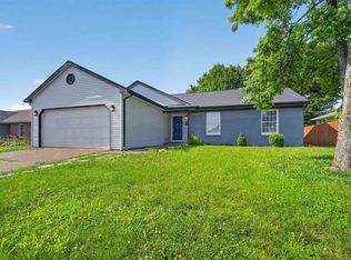 9566 Rabbit Run Dr, Newburgh, IN 47630