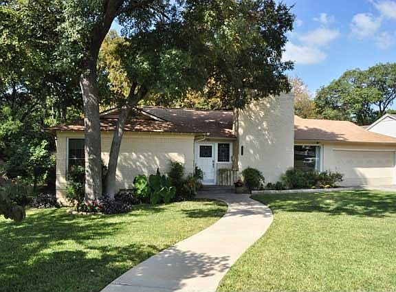 2nd image of 1721 Bluebonnet Dr