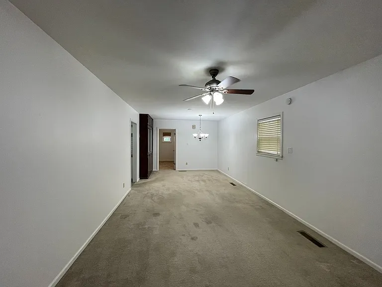 3713 Noble Dr — Photo 7