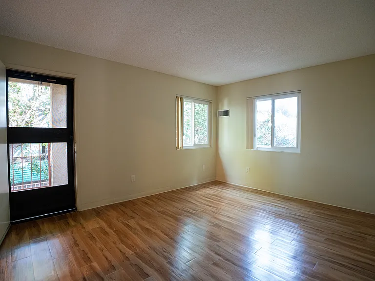 4455 Market St #D — Photo 5