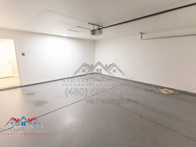 2732 E Michigan Ave — Photo 36