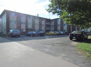 2722 Johnson Ave NW, Cedar Rapids, IA 52405