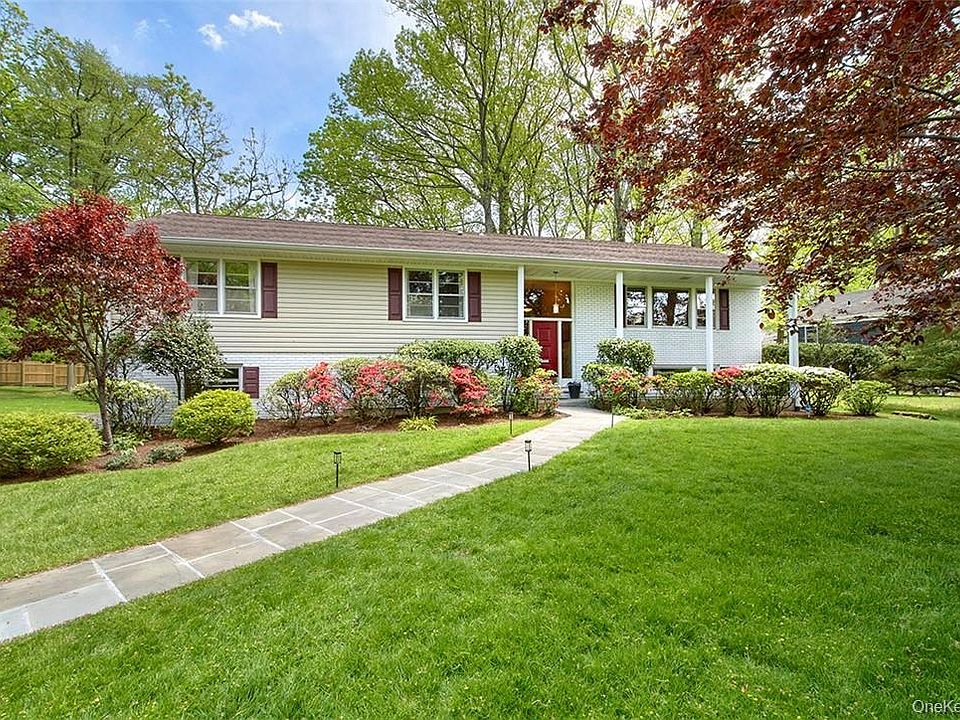 1st image of 21 Douglas Circle