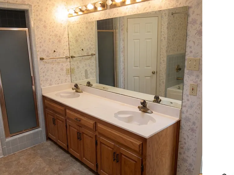 1107 Tyler Dr — Photo 10