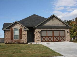 1512 Parkside Cir, Cave Springs, AR 72718