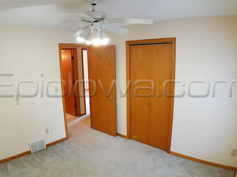 1504 Brookdale Ln NE — Photo 14