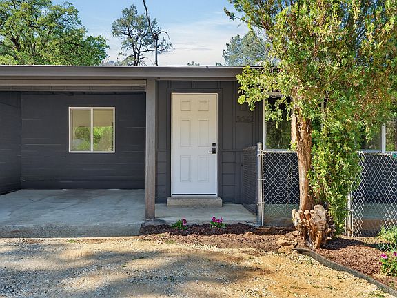 4th image of 13642 Hill Blvd