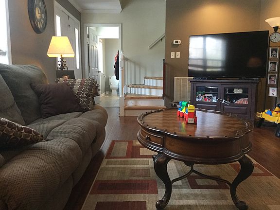 3rd image of 154 Newport Way