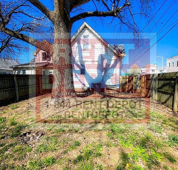 519 E Michigan St — Photo 45