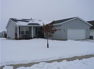 523 Nodaway Dr, Center Point, IA 52213