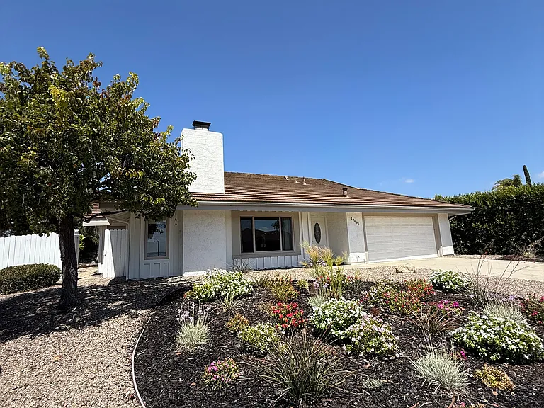 12695 Camino Vuelo — Photo 1