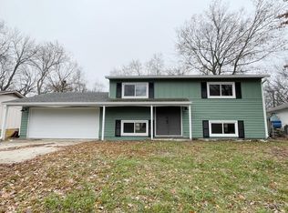 1407 E 19th St, Lawrence, KS 66046