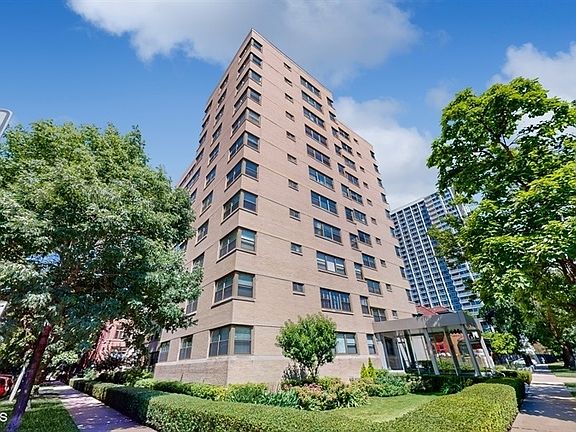 2nd image of 4200 N Marine Dr APT 304