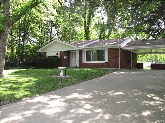 2nd image of 24 Sheryl Dr