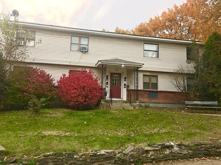 43 Hawthorne Ave — Photo 5