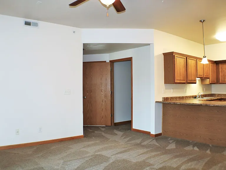 510 Pond View Drive — Photo 16