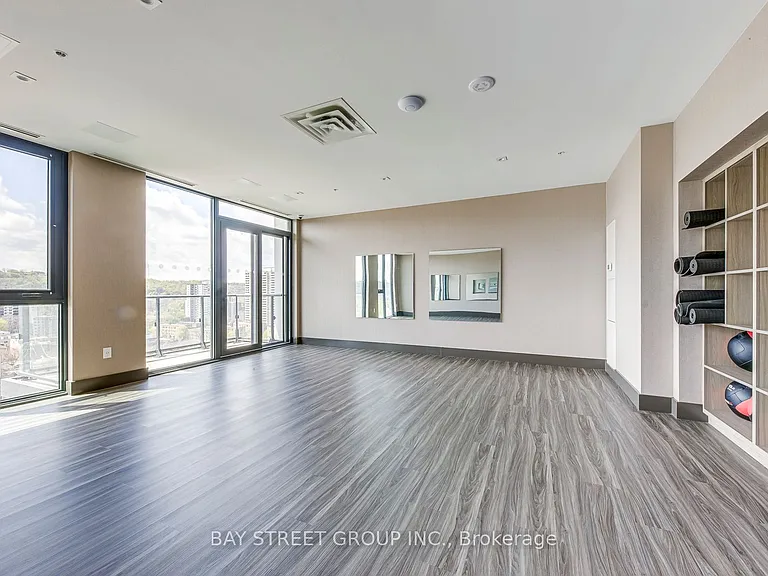 75 James St S #1504 — Photo 47