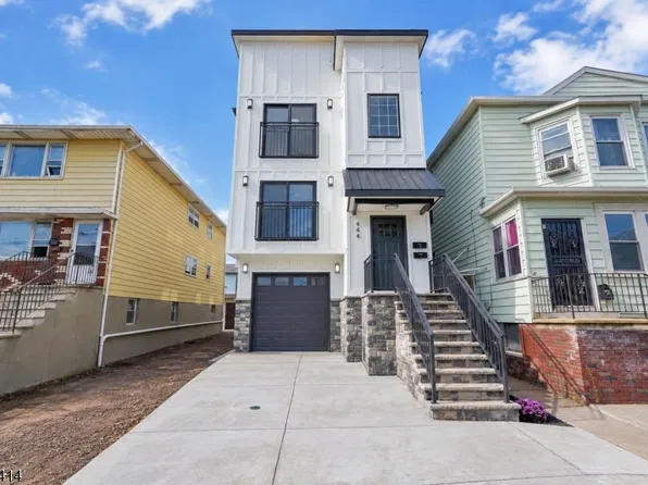 444 3rd Ave, Elizabeth City, NJ 07206