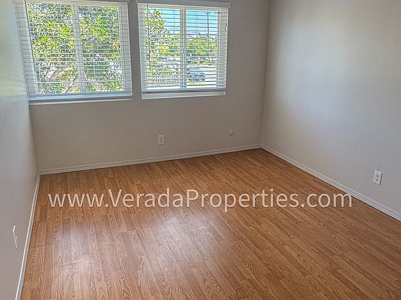 3rd image of 3514 Van Dyke Ave Unit 4