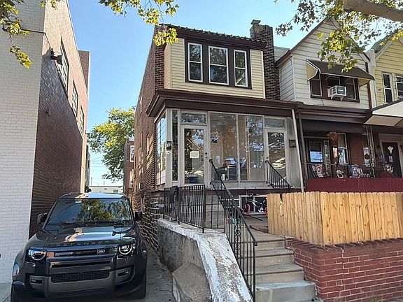 2nd image of 4013 Teesdale St Floor 2