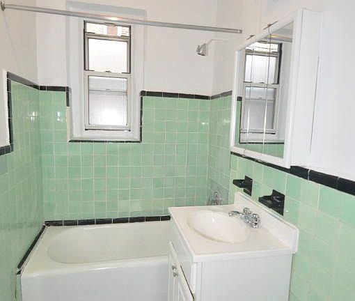 2nd image of 4129 46th St APT 5k