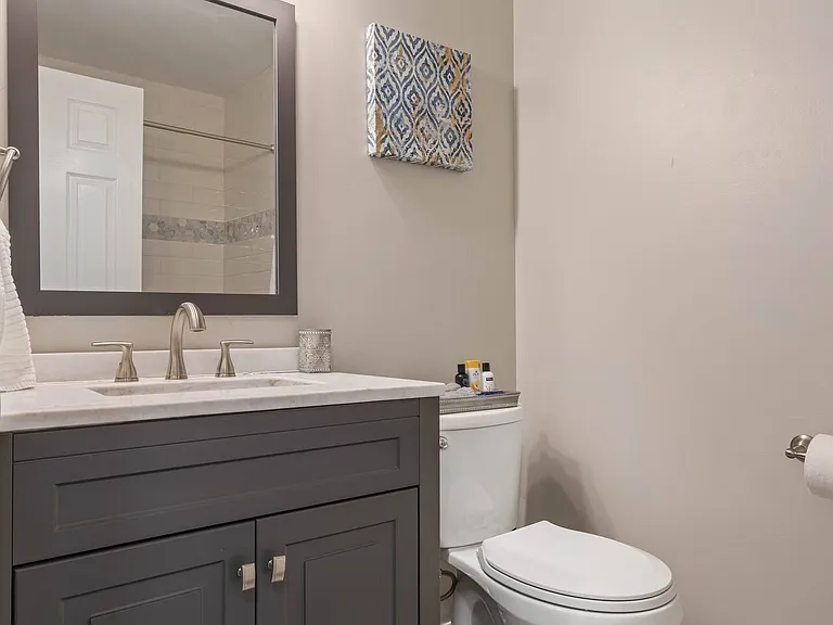 422 Katonah Ave — Photo 19