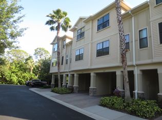 9715 Bay Grove Ln, Tampa, FL 33615