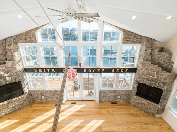 73 Rocky Neck Ave #2, Gloucester, MA 01930