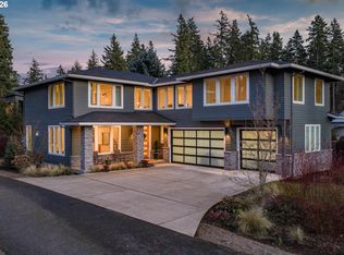 15986 Parker Rd, Lake Oswego, OR 97035