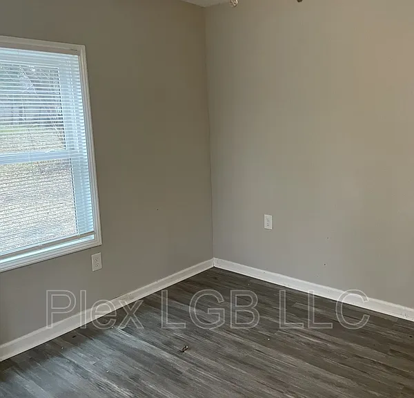 314 McCall St — Photo 3