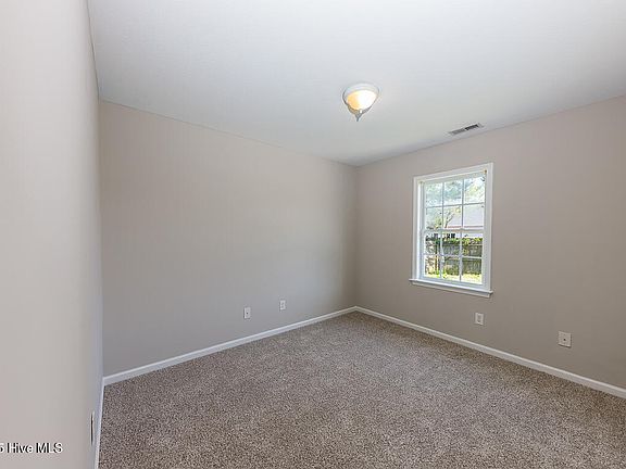 4th image of 139 Oakley Dr