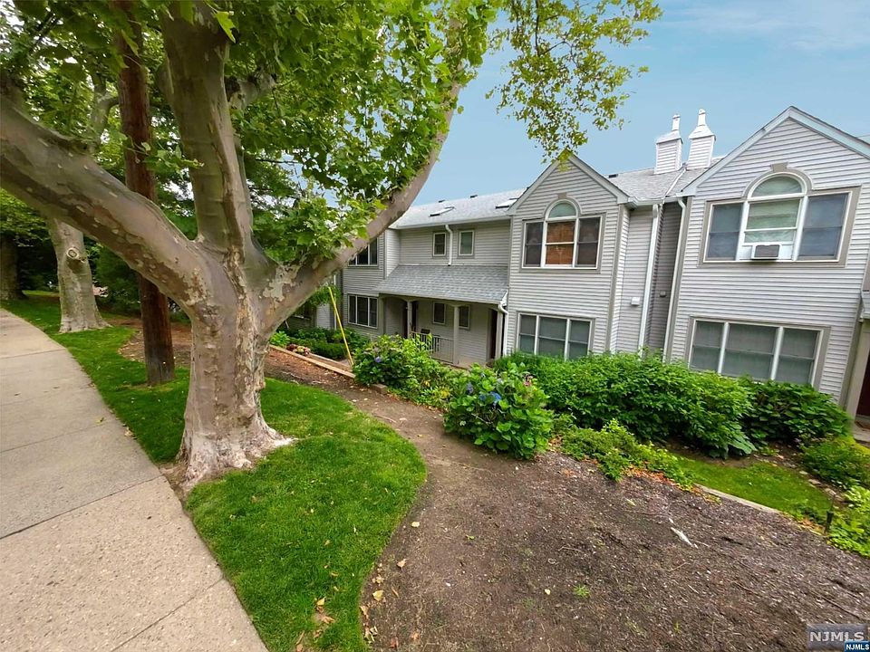 1st image of 463 Undercliff Ave #463